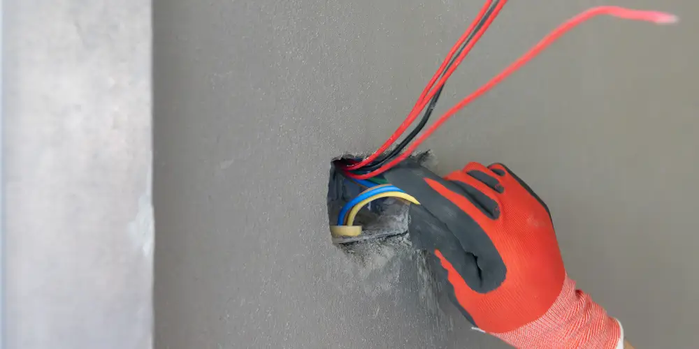 What Colour Is The Live Wire